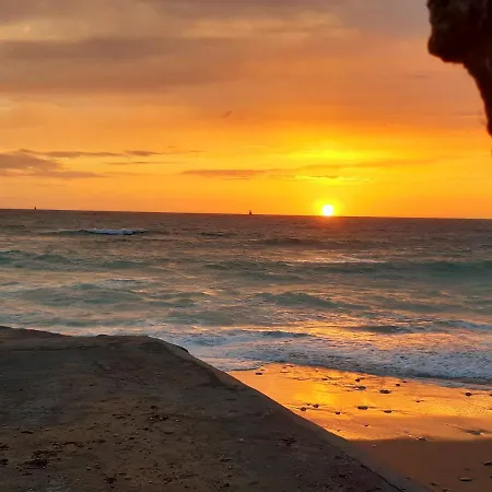 Charmante Maison De Plain Pied Avec 700m2 De Jardin Cloturé Saint-Clément-des-Baleines